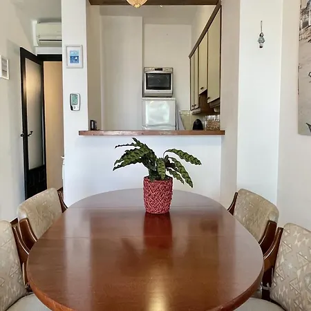 Apartment For Five People In Lescala