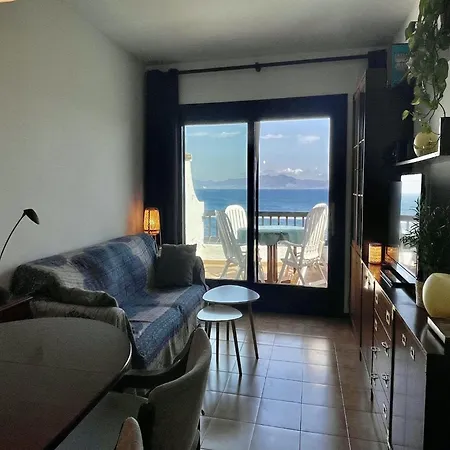Apartment For Five People In Lescala *